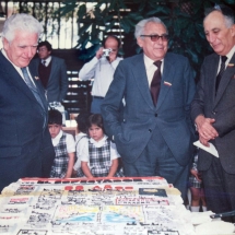 Celebración de los 90 años de El Espectador. En esta foto están Luis Gabriel Cano, Guillermo Cano y Alfonso Cano.